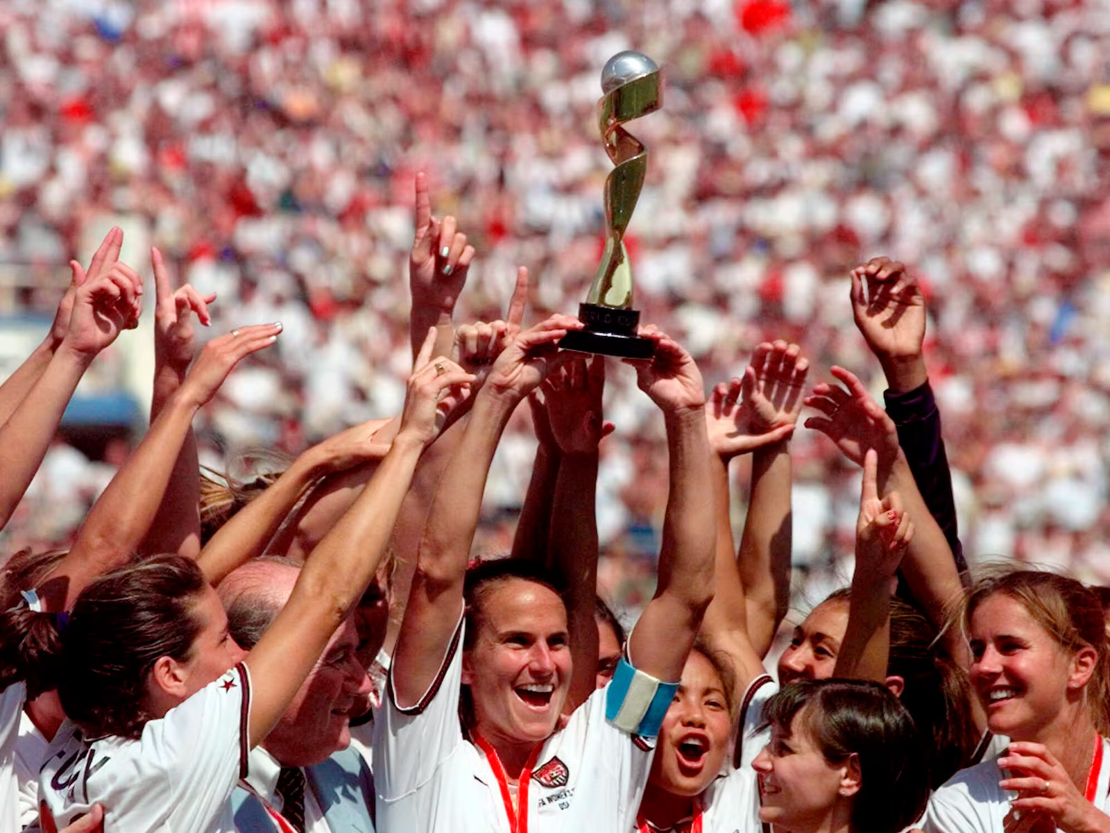 The Americans lift the cup